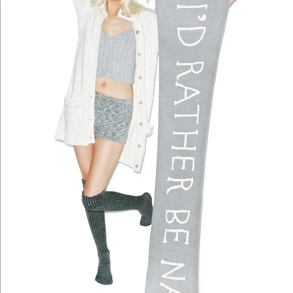 Wildfox “I’d rather be napping” over size scarf - Picture 3 of 5
